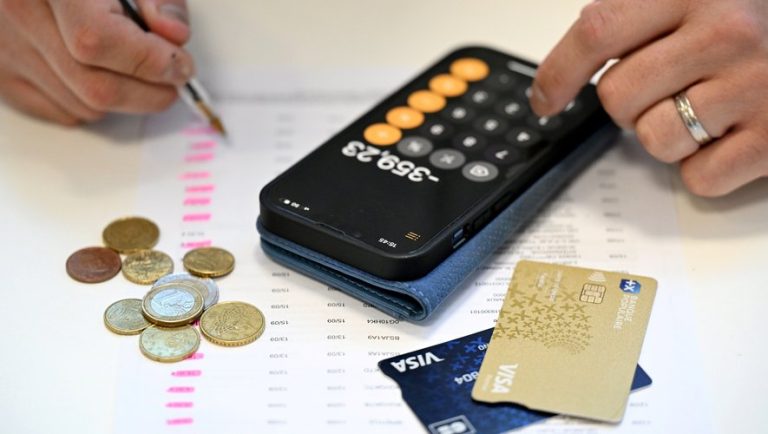 découvrez nos conseils pratiques pour réduire le coût de votre assurance habitation tout en bénéficiant d'une couverture optimale.